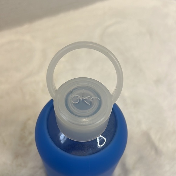 BKR glass reusable water bottle approximately 16 oz - Picture 4 of 11